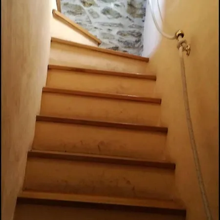 Affascinante Ai Piedi Dell'ovovia كورمايور