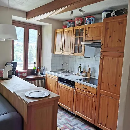 Affascinante Ai Piedi Dell'ovovia Lägenhet *