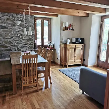 Affascinante Ai Piedi Dell'ovovia *