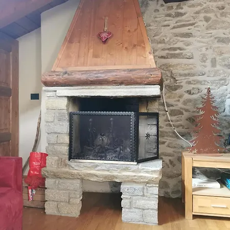 Affascinante Ai Piedi Dell'ovovia Courmayeur