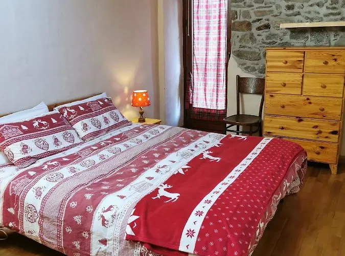 Affascinante Ai Piedi Dell'ovovia Courmayeur