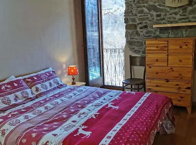 Affascinante Ai Piedi Dell'ovovia Courmayeur